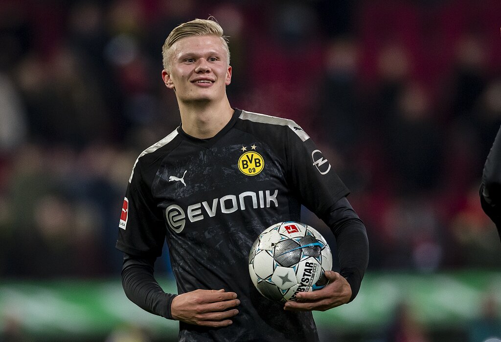 而是狼堡围 而是狼堡围